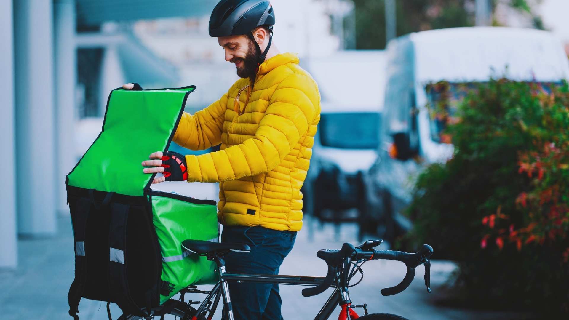Delivery sin emisiones: casos de éxito de negocios en Zaragoza que ya reparten con cargo bikes - Urban Bikes